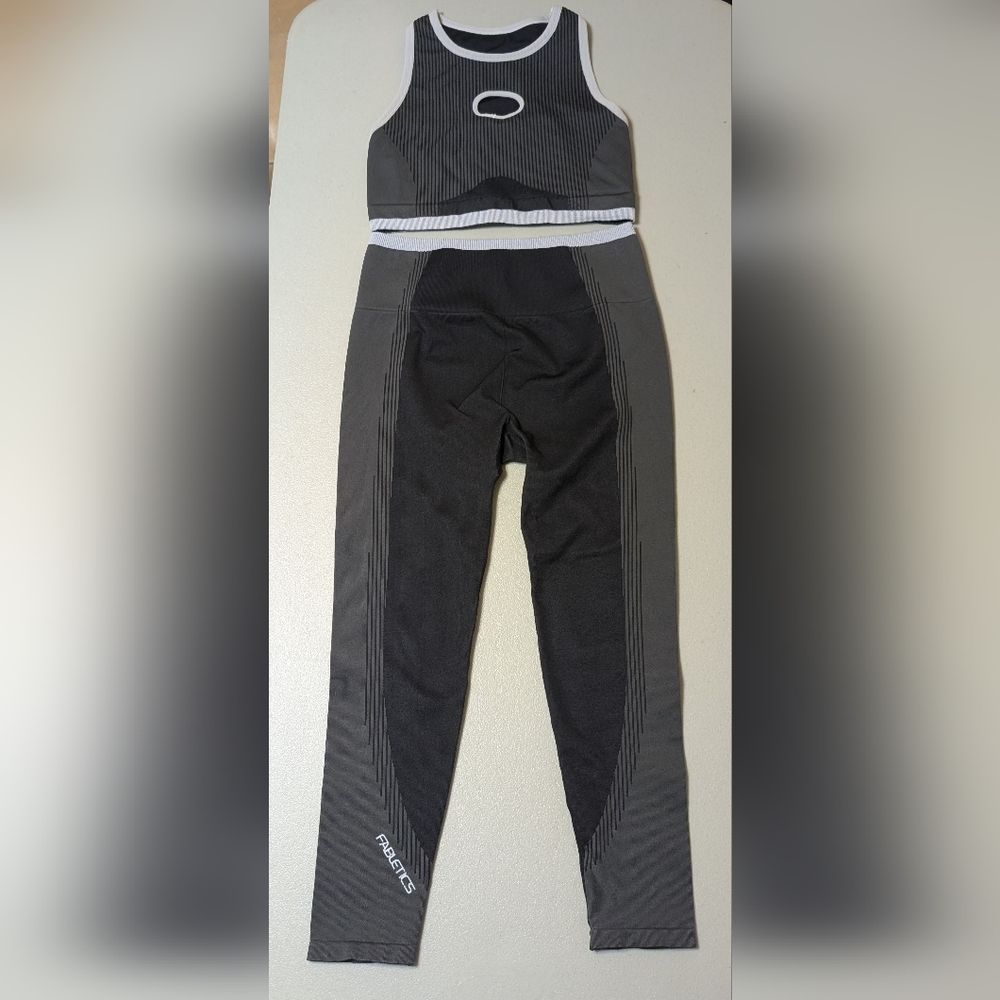 Fabletics Black And Gray Set, Medium - image 3